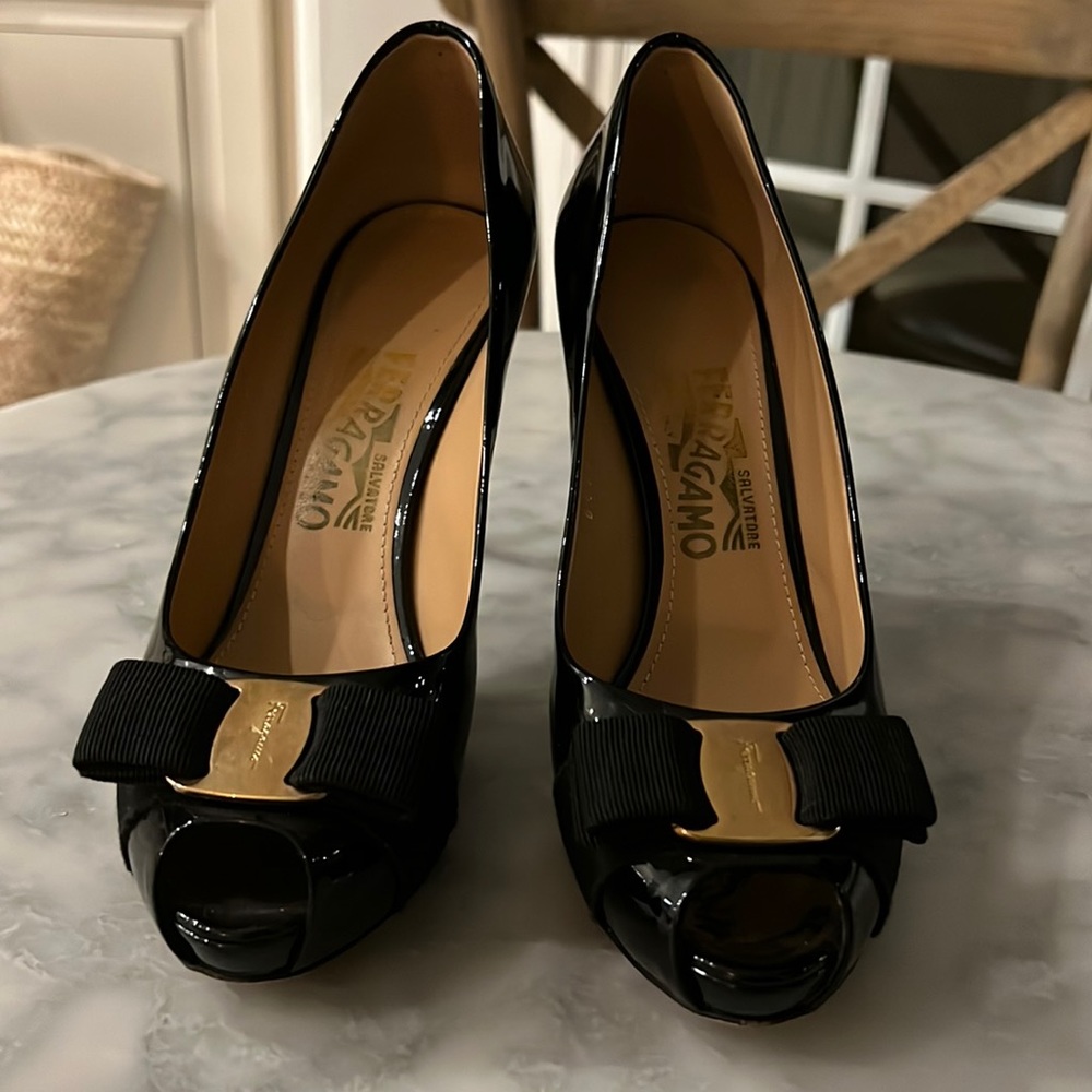 Salvatore Ferragamo black patent leather platform pumps - like new!